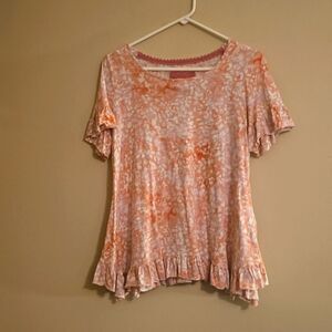 Cupio Women's size M Peach White Floral Ruffle Sleeve Hem‎ Pullover Top